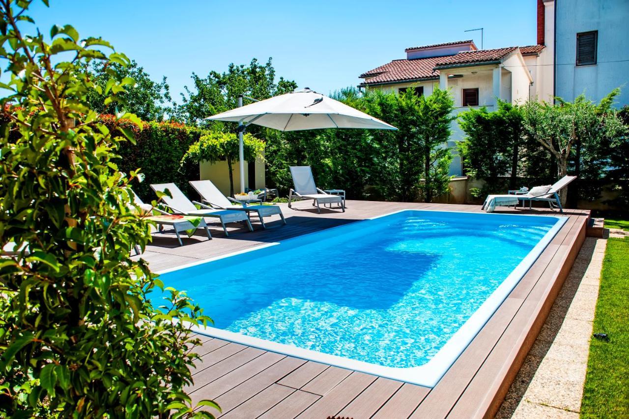 Villa Francesco Rovigno Esterno foto